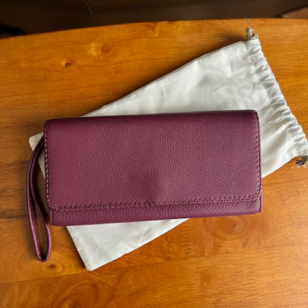 HOBO International Plum ERA (SO_Plum) Leather Wrist Wallet NWT